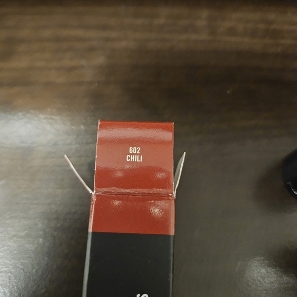 MAC Matte Lipstick in Chili (NIB) - Picture 3 of 6